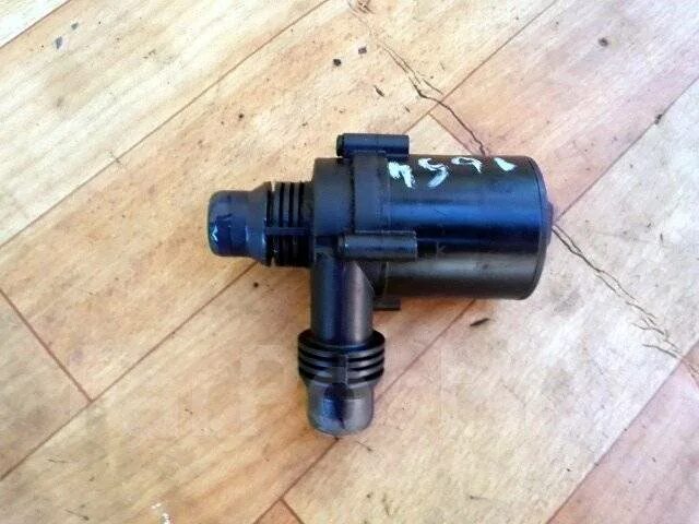 Доп помпа печки bmw x5 e53. Помпа бмв х5 е53. 0 бензин. Помпа бмв х5 е53. Помпа бмв х5 е53.