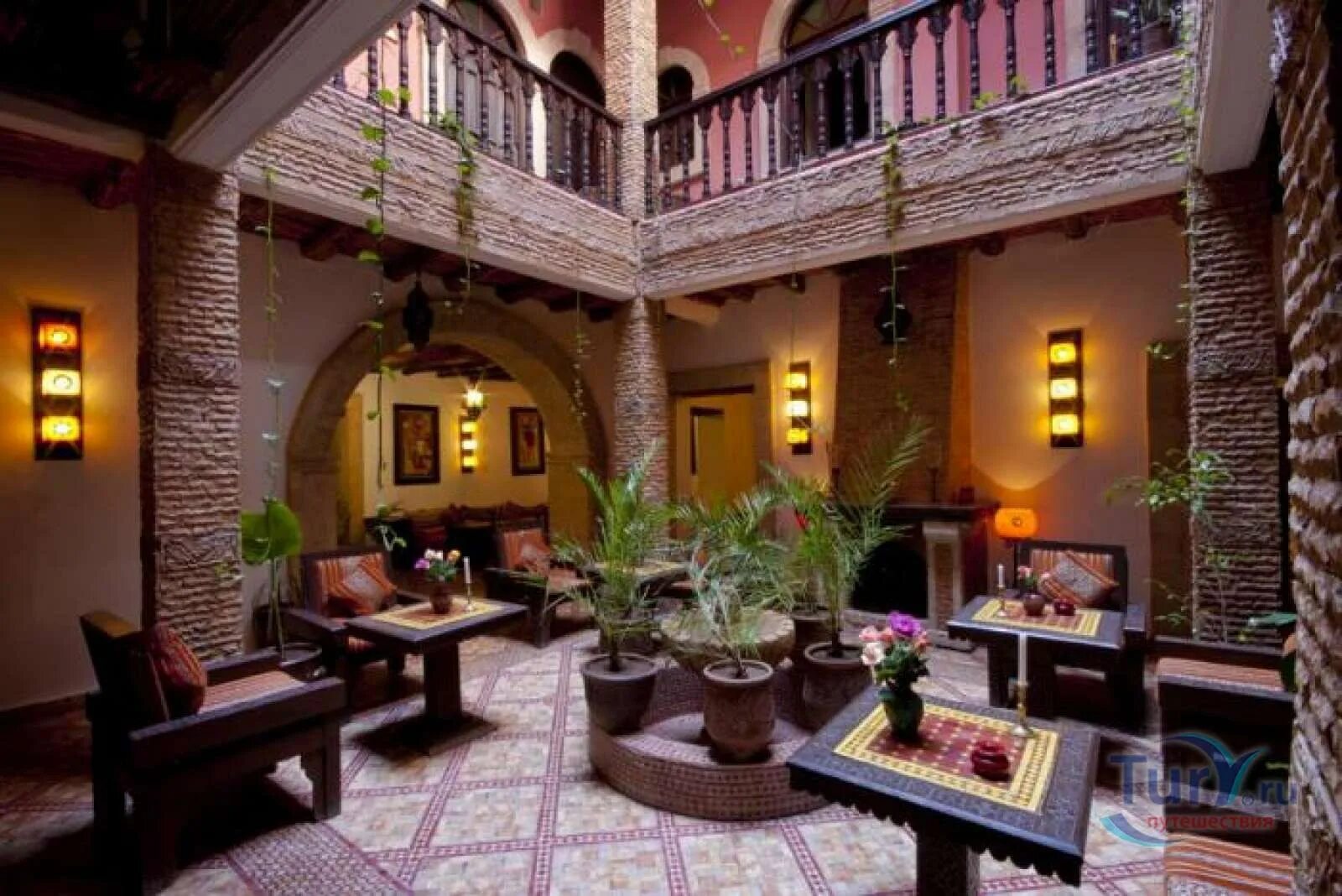 Дом в марокко. Марокканский дом. Дом в марокко. Вилла в марокко. Вилла в марокко.