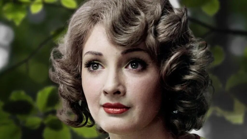 актриса уехавшая в америку