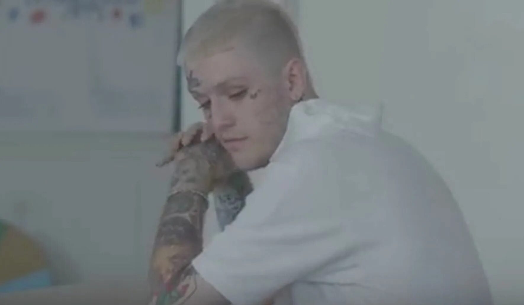 Awful thighslil peep. Lil peep lil tracy awful things. Lil peep lil tracy awful things. Lil peep 2016. Awful thighslil peep.