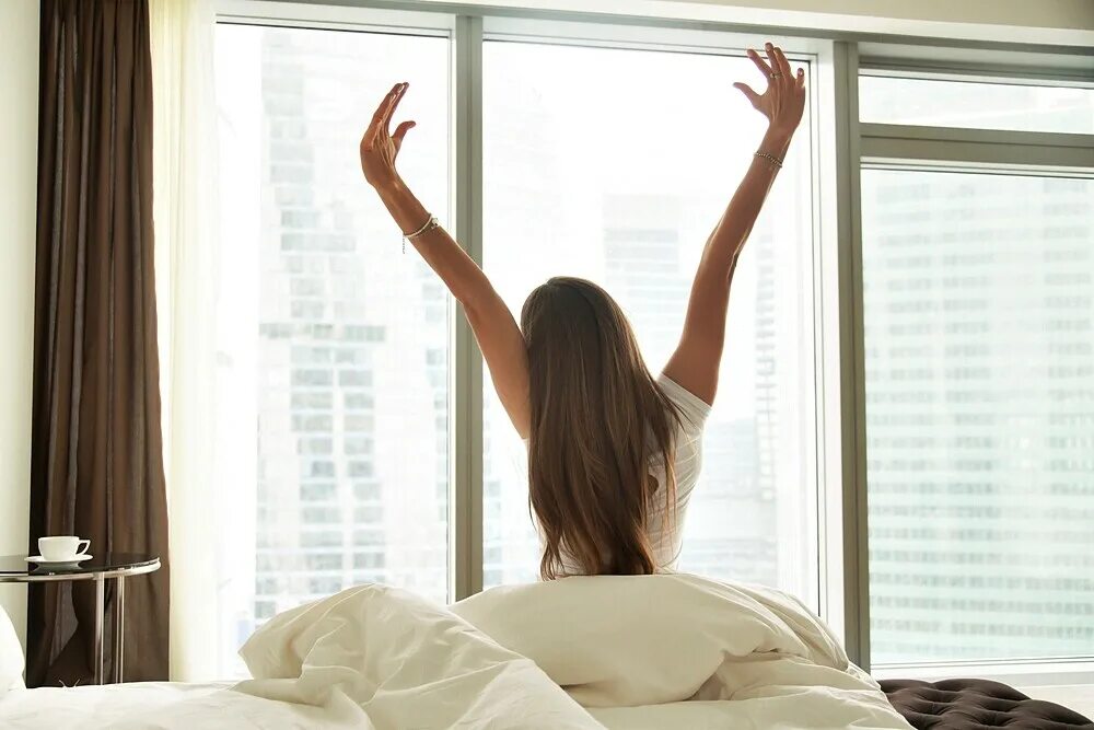 Get up now get up now. Доброе утро Аскона. Get up фото. Рано вставать. Бодрое утро счастливый человек Пробуждение.