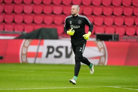 Футболист 6 букв