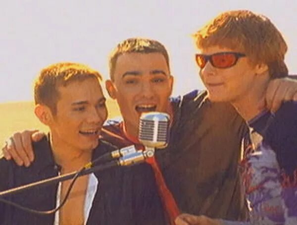 Группа иванушки кассета. Иванушки international 1999. Подожди меня иванушки international. Иванушки интернешнл обложка. Иванушки интернешнл диски.