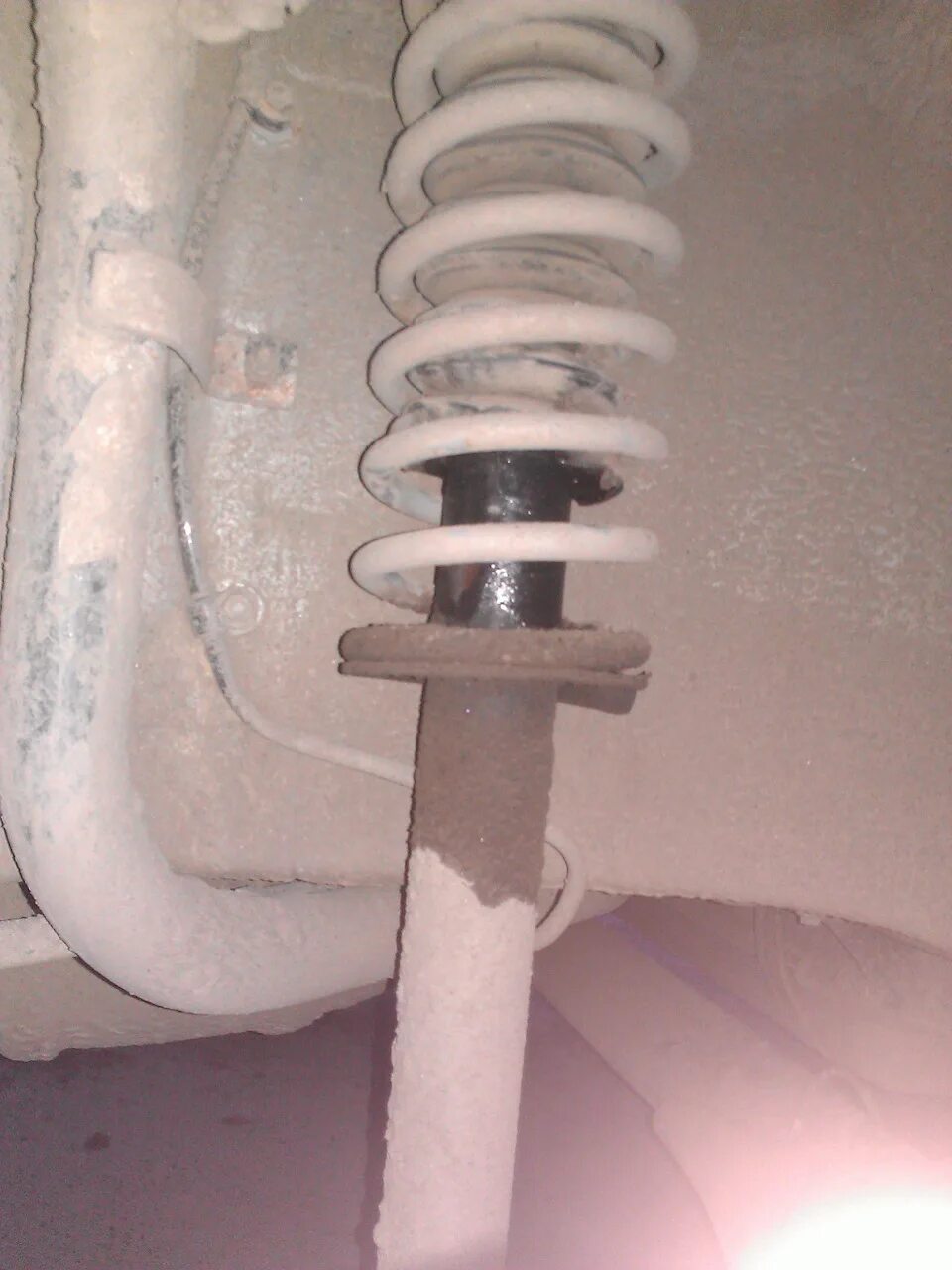 Задние стойки калина 1 универсал. Поменять стойки задние на калину. Поменять стойки задние на калину. Поменять стойки задние на калину. Стойка задняя 2108 vs калина.