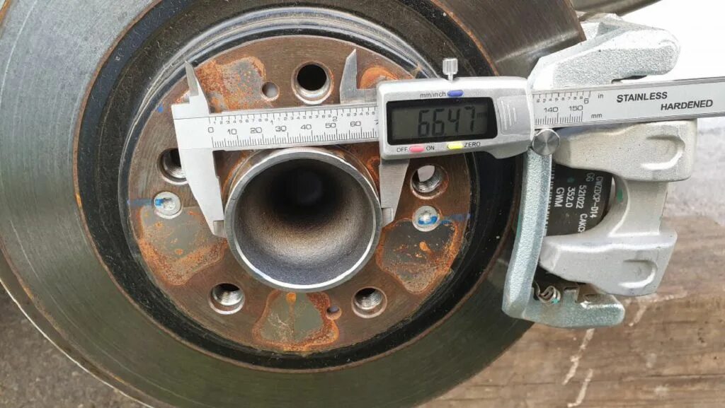 Разболтовка джулиан. 7. Размеры диска рено меган 2. Размер шин на лексус rx300. Haval f7x диски r20.