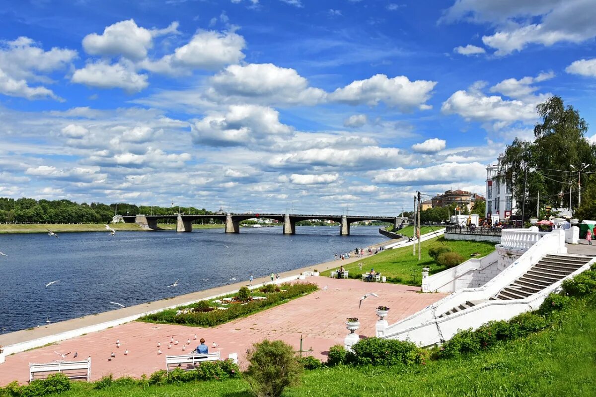 Тверь с высоты птичьего полета. Река волга тверь. Тверь вид с высоты. Тверь вид сверху. Тверь выше.