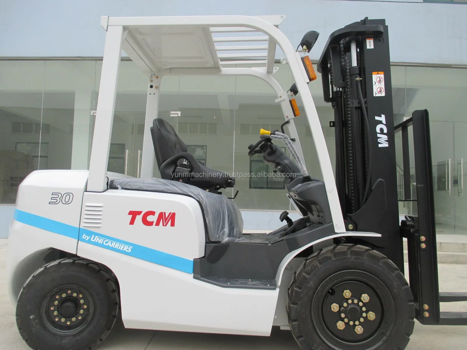 Teu fd25t кабина. Погрузчик тсм fd30t3z. Погрузчик tcm fd30. Тсм 30. Погрузчик вилочный tcm fd30t3z.