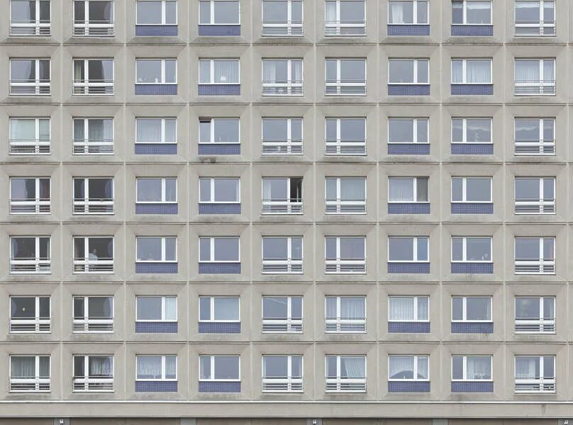 Окно в панельном доме. Старые многоэтажки. Панелька текстура. Панельный дом. Окно в панельном доме.