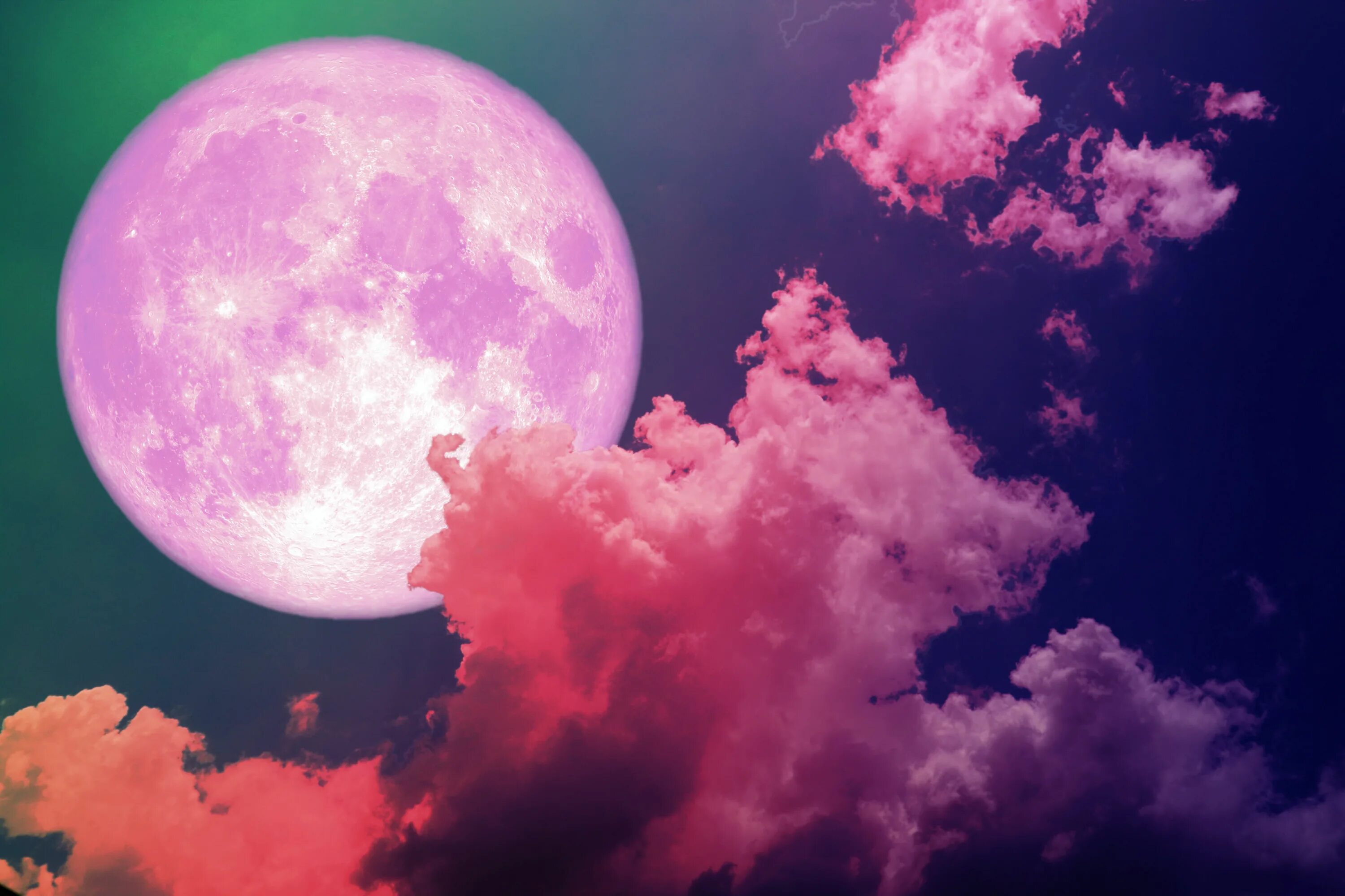 Луна 2 апреля 2024 года. Розовая Луна. Полнолуние розовая Луна. Розовые облака и Луна.