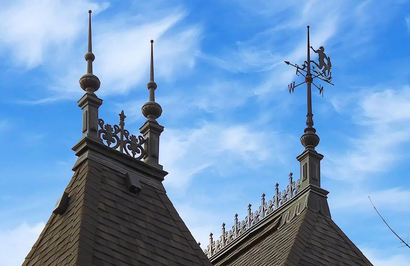 Древний шпиль. Таллин шпиль башни. Шпиль собора в Калининграде. Декоративный шпиль на крыше. Шпиль кованый.
