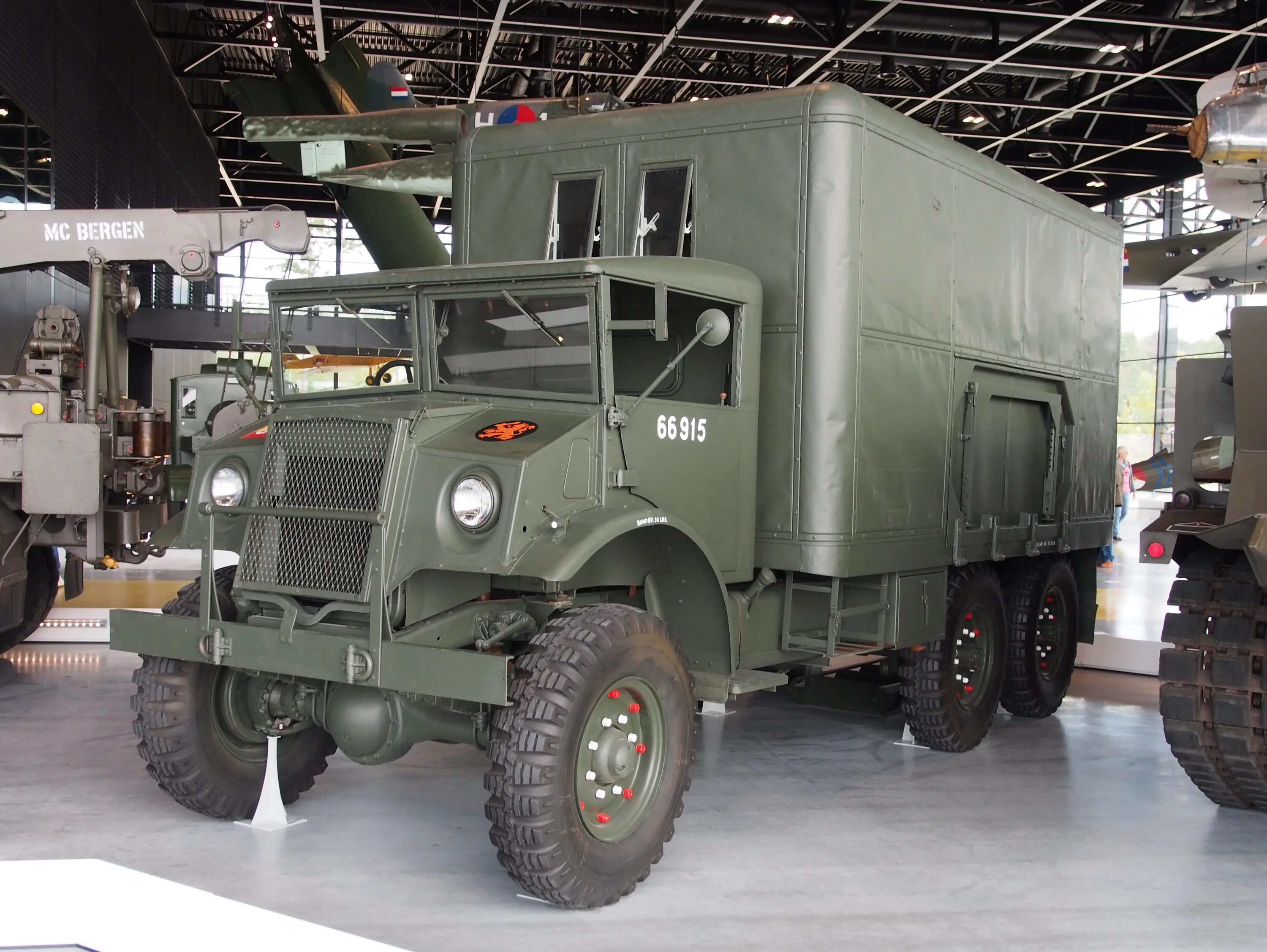 Cmp c. Chevrolet c60l cmp. cmp m3. cmp truck. canadian military pattern truck.