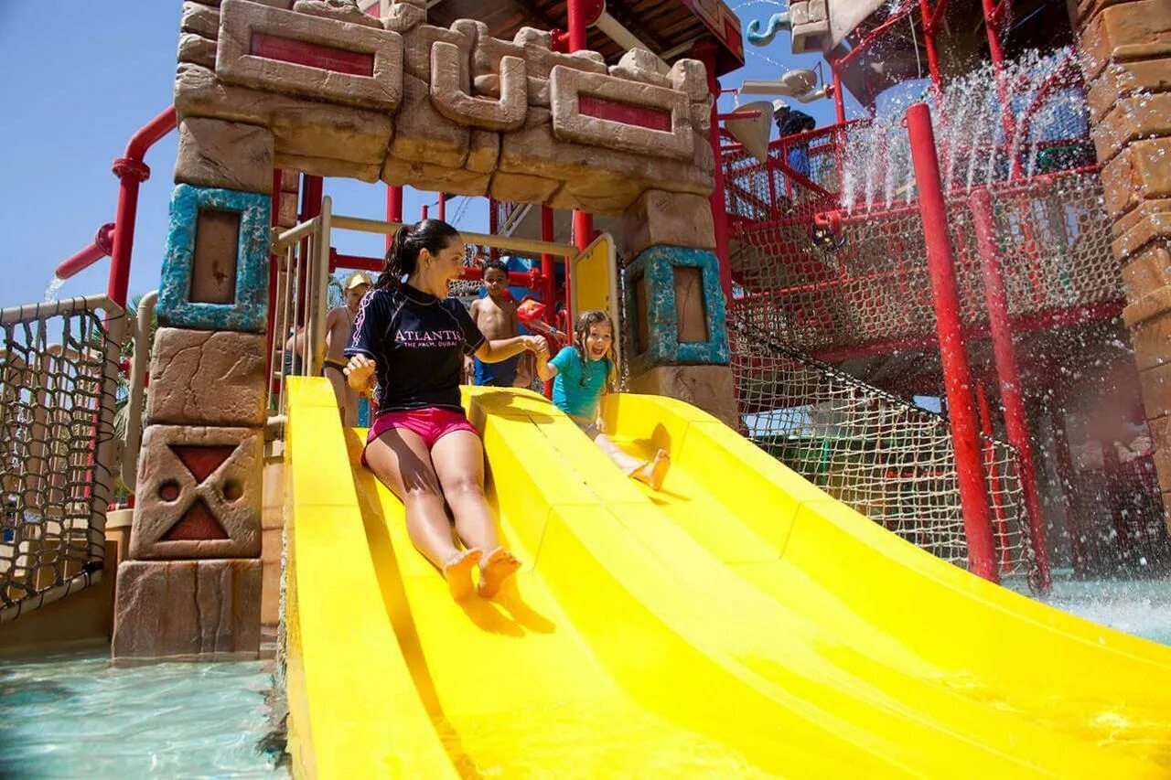 Куда можно сходить на развлечения. Дельфинарий ярославль дубки. Развлечения для детей в москве. Вегас каширка аттракционы. Парк аттракционов воронеж сити парк град.