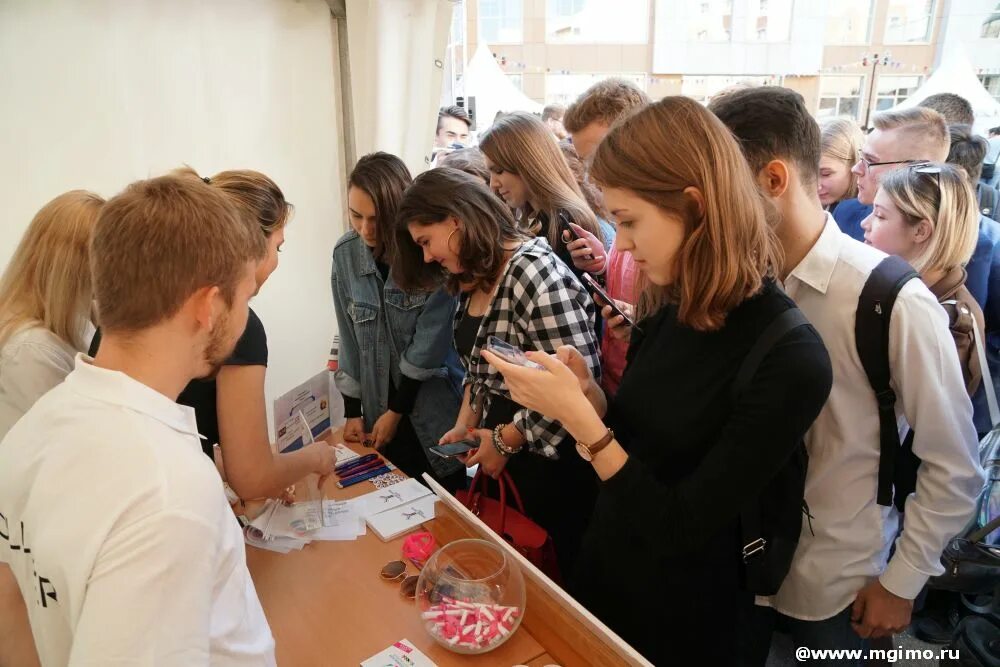 Центр отзывы одинцово. Мгимо одинцово университет. мгимо колледж одинцово. корпус мгимо одинцово. мгимо одинцово колледж внутри.
