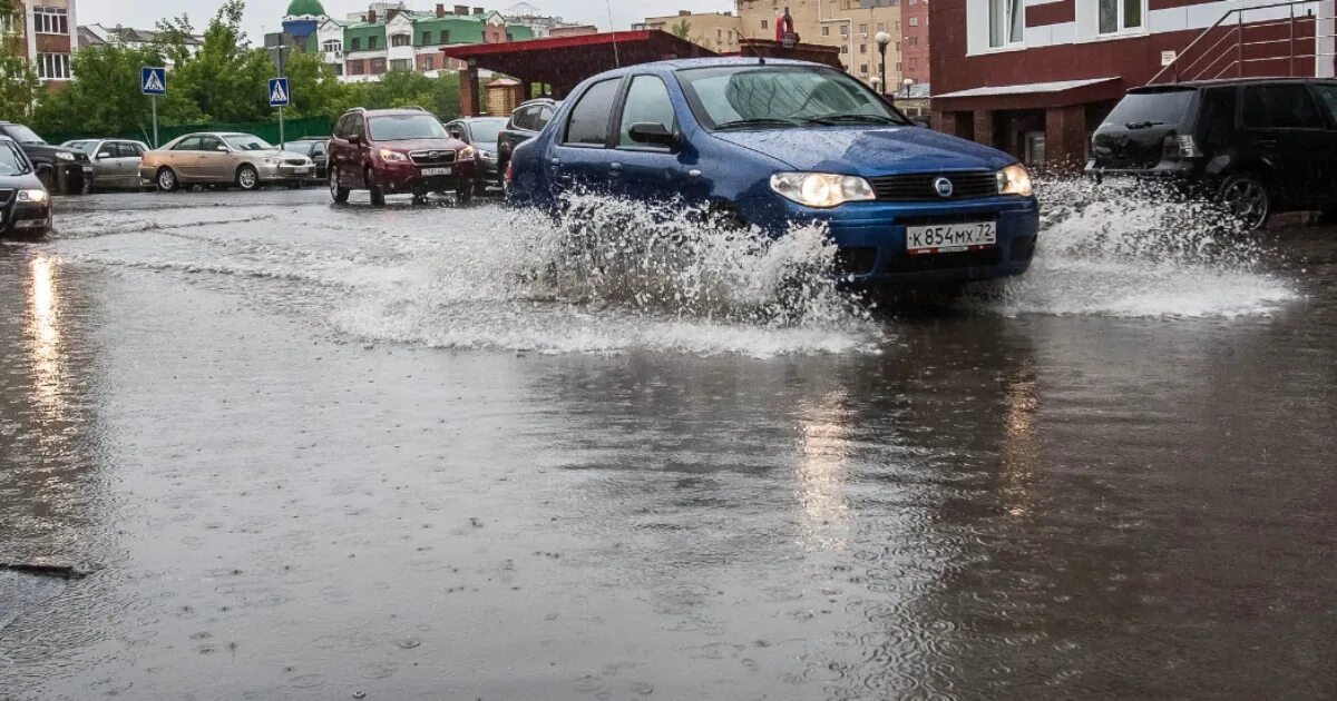 Потоп в тюмени. Потоп. Наводнение в Тюмени. Ливень. Тюмень потоп.