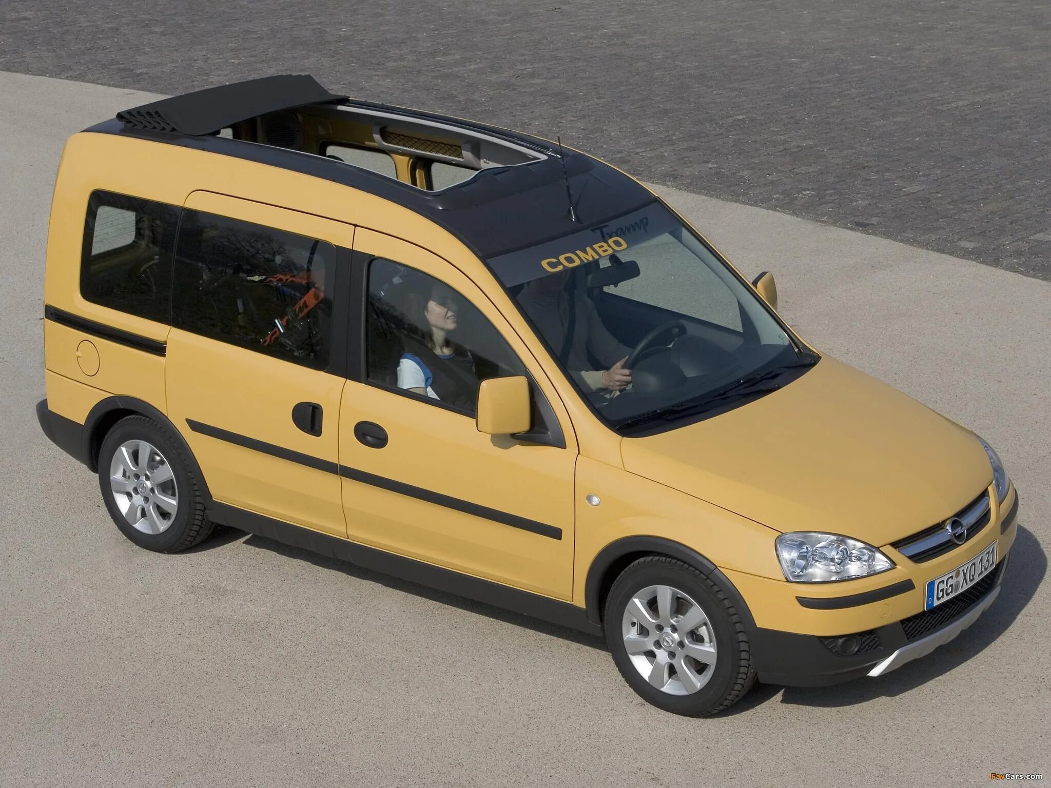 Опель комбо 1. Opel Combo 2005. Opel Combo Tour. Opel Combo c Tour. Opel Combo 2007 1.7.