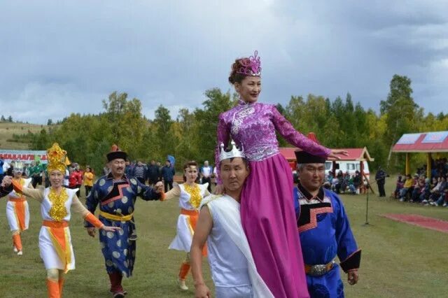 Прогноз погоды на 10 дней агинское. Пгт Агинское Забайкальский край. Цырендашиева поселок Агинское. Риха Алханая. Агинское 2010.