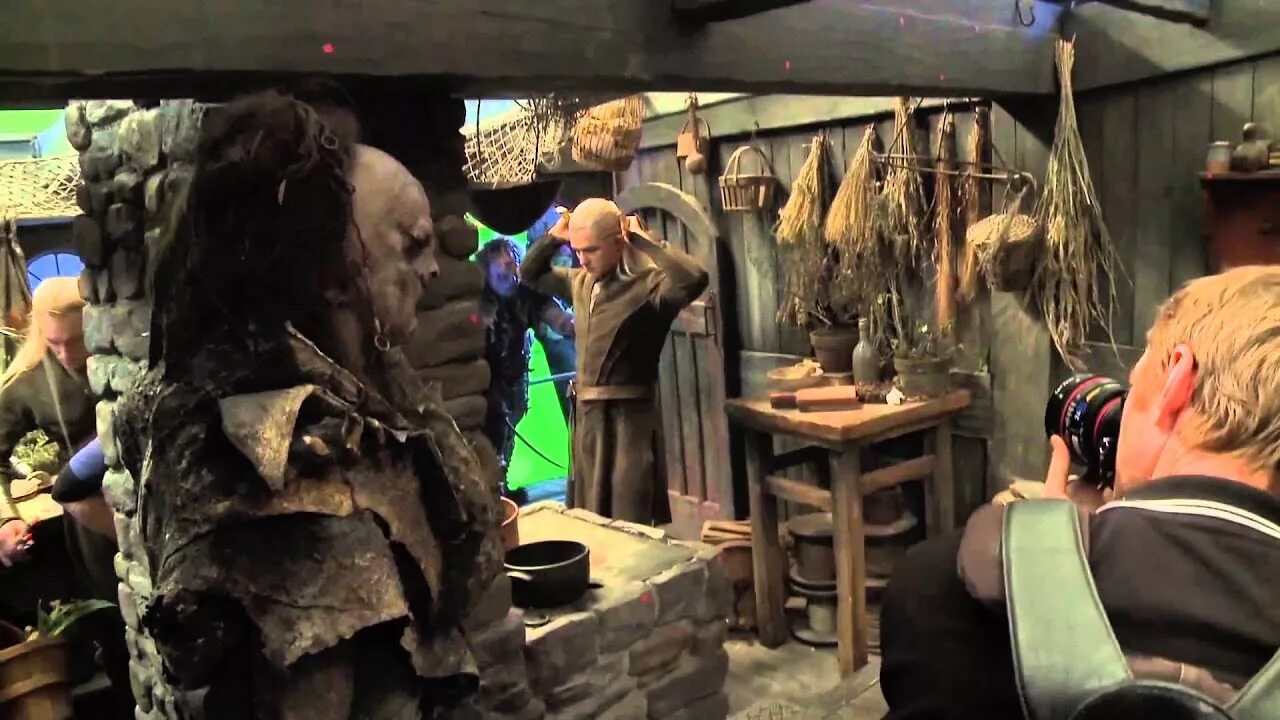 Хоббит пустошь смауга болг. Хоббит пустошь смауга джексон, питер. Хоббит пустошь смауга трейлер. Хоббит пустошь смауга. Хоббит пустошь смауга.