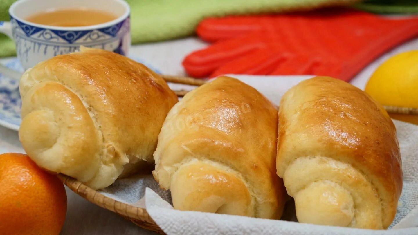Ensaimadas испанские сдобные булочки. Красивые и вкусные булочки. Московская сдобная булочка. Плюшки. Булочки с заварным кремом.