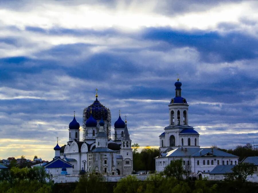 Владимирская фото. Владимир Свято Боголюбский монастырь. Боголюбский женский монастырь Владимирская. Свято Боголюбский монастырь в Боголюбово. Собор Боголюбово во Владимире.