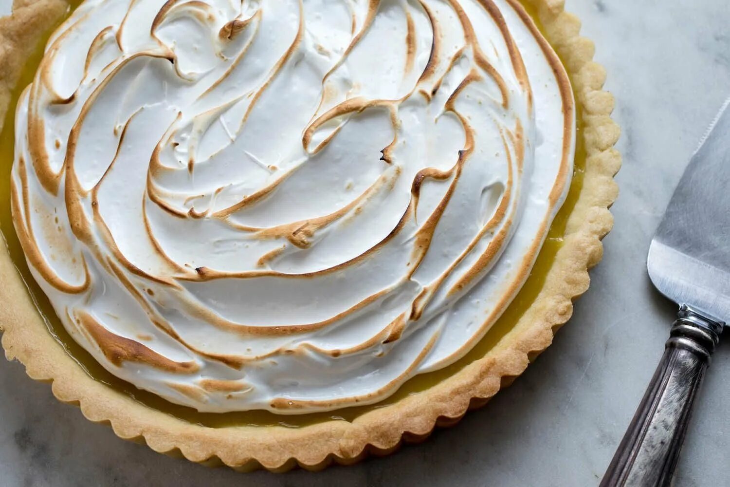 Цветаевский пирог с меренгой. Lemon Meringue Tart. Песочный пирог с меренгой. Клубничный тарт с меренгой.