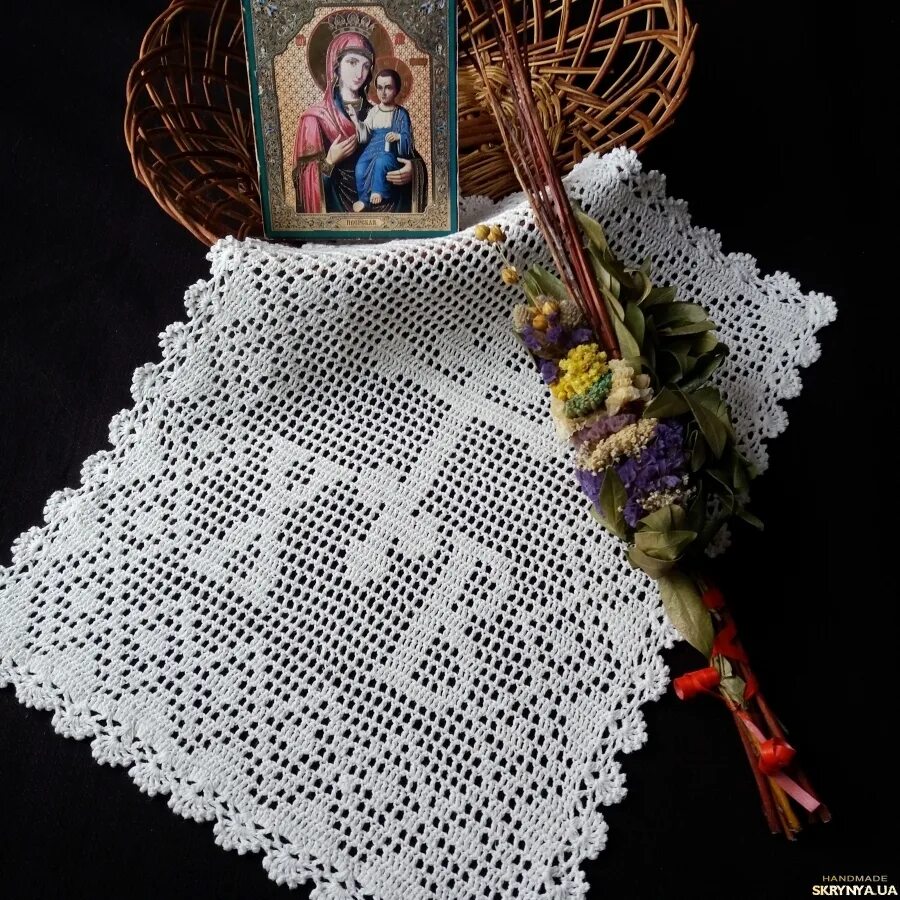 Салфетка пасхальная крючком в технике. Салфетка "Пасхальная". Вязаная салфетка к Пасхе. Пасхальные салфетки крючком. Салфетка на Пасху крючком.