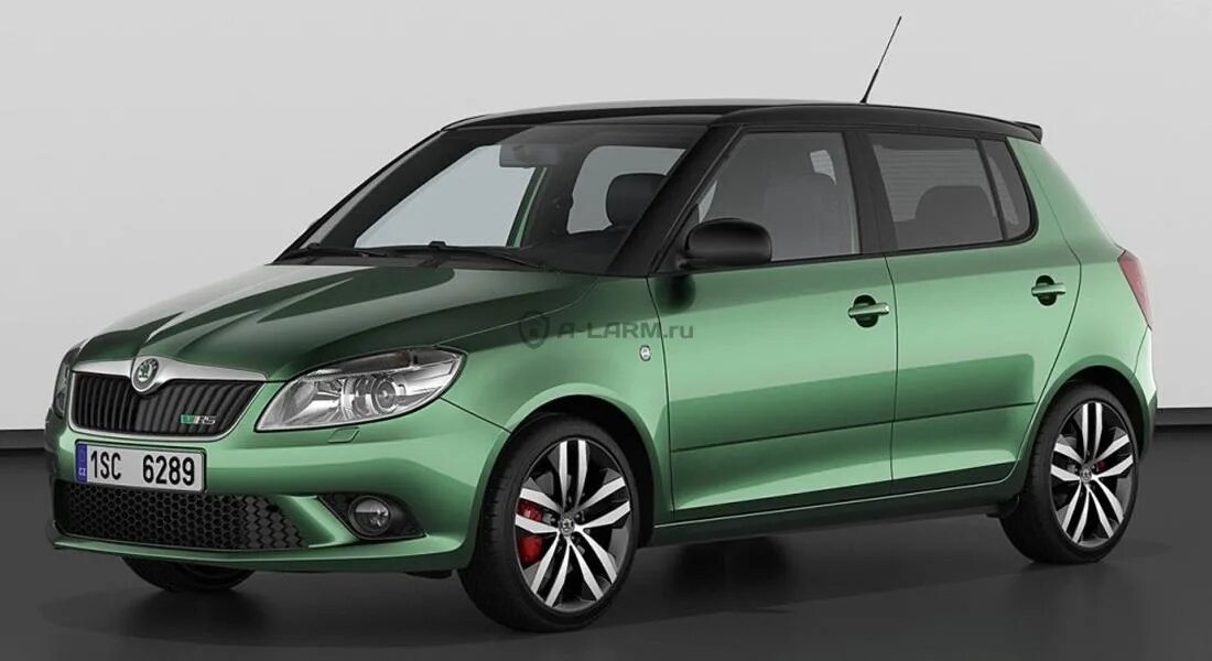 Купить шкоду фабию москва. Skoda Fabia RS. Шкода Фабия 2 поколения. Шкода Фабия РС 2011.