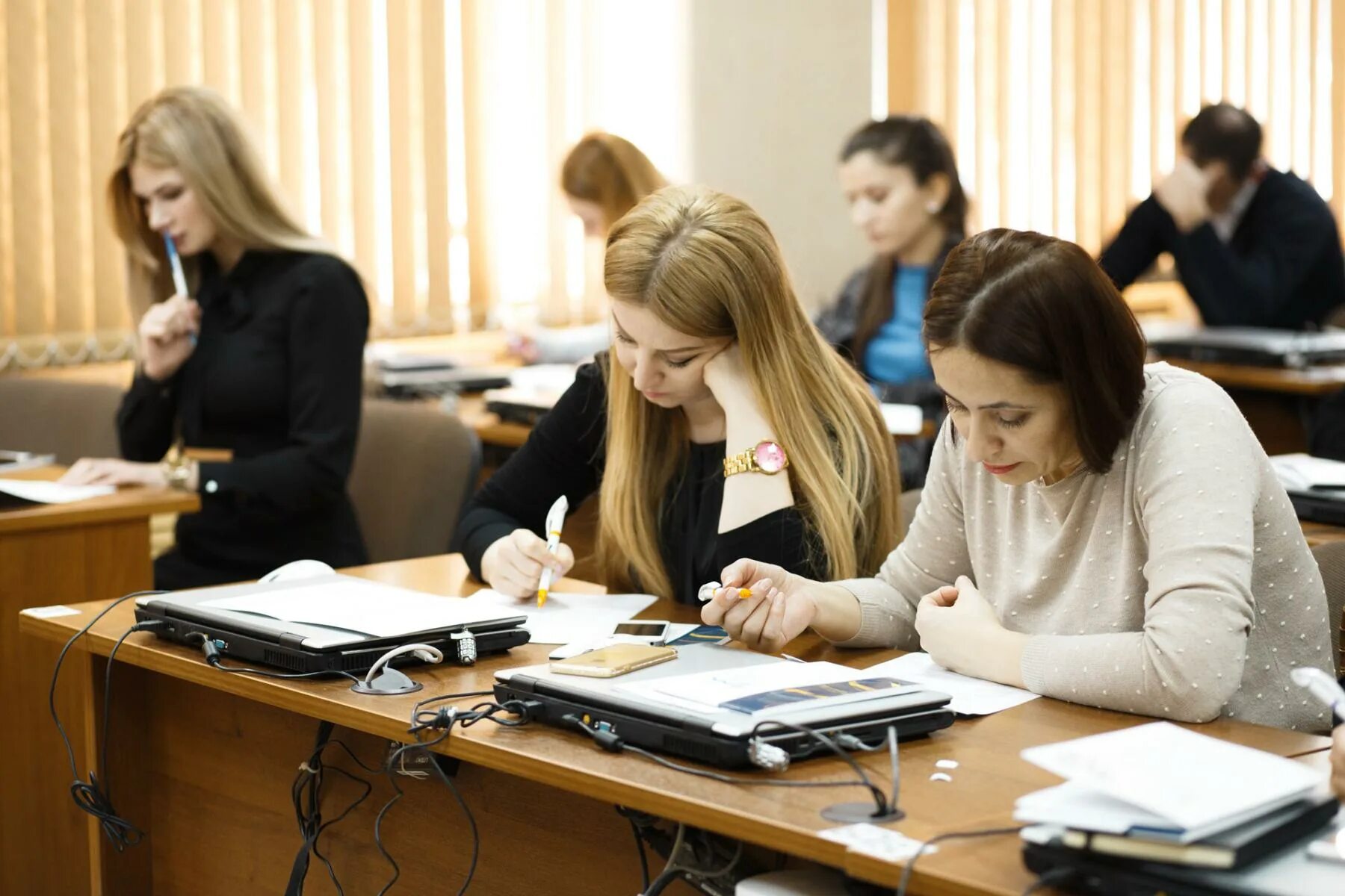 Повышение квалификации рефераты. Повышение квалификации. повышение квалификации учителей. повышеникквалификации. повышение профессиональной квалификации.