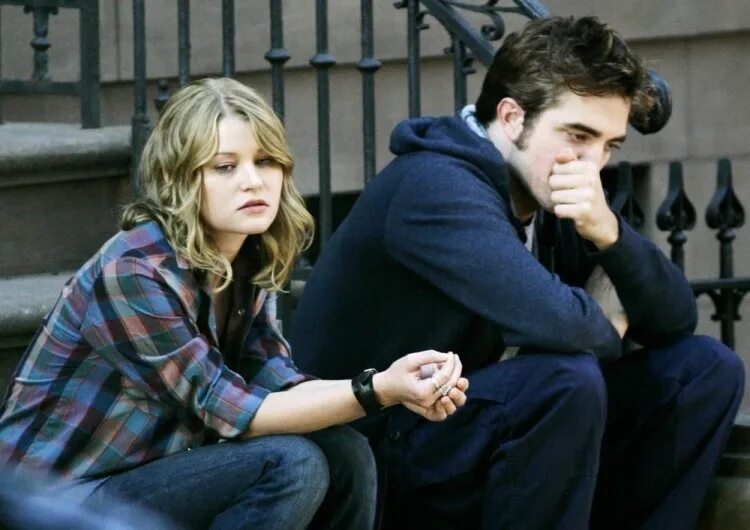 Помни меня (201. Драма «помни меня» (2010, сша). Роберт паттинсон помни меня 2010. Помни меня / remember me (2010) пирс броснан. Роберт паттинсон помни меня.