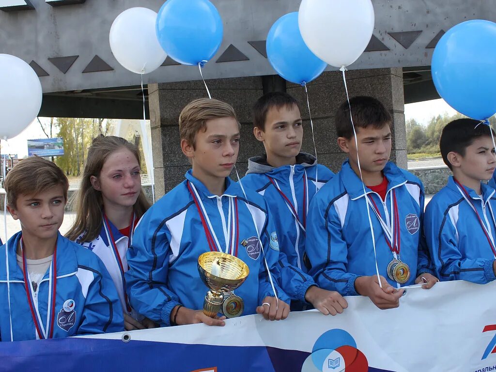 Школа 1 горно алтайск. Лицей Шуклина Горно-Алтайск. Лицей 6 Горно-Алтайск. Шестой лицей Горно Алтайск\. Горно-Алтайск 6 лицей форма.