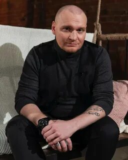Фото ведущего битвы экстрасенсов