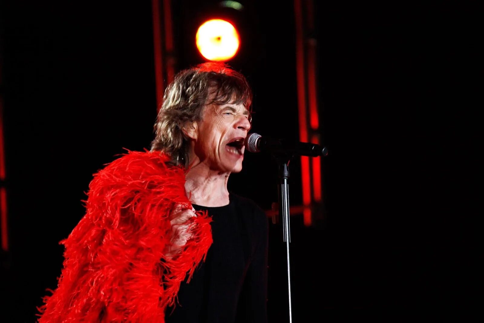 Sympathy for the devil. Мик джаггер sympathy for the devil. мик джаггер «symphathy for the devil». rolling stones devil sympathy. мик джаггер sympathy for the devil концерт.