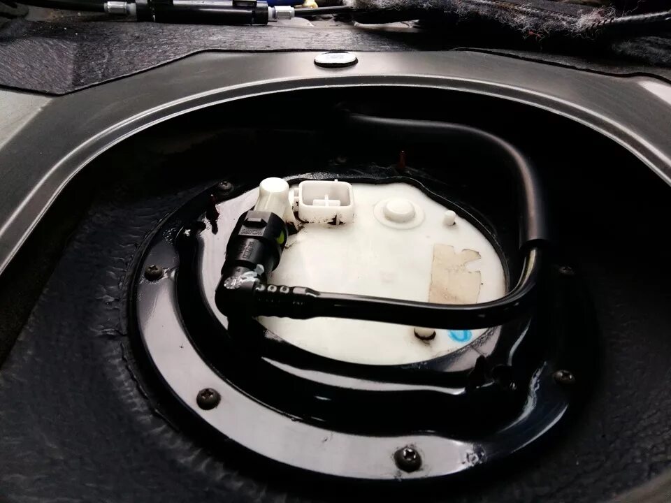 Замена топливного фильтра Mazda cx-5 - Mazda CX-5 (1G), 2 л, 2014 года расходник