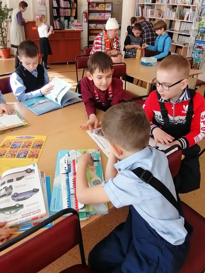 Школа первый класс. Посещение первоклассников. Ученики в классе. Посещение в первоклассники. Фотосессия первоклассника.