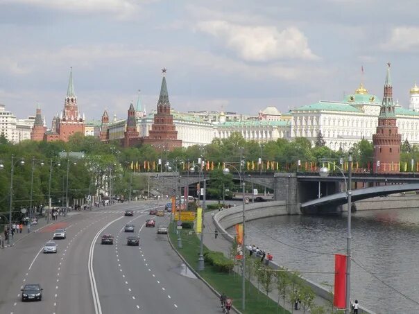 Речная прогулка по москве. Речные прогулки по москве 2022. Москва фото. Дождь в москве. 12 мая москва.