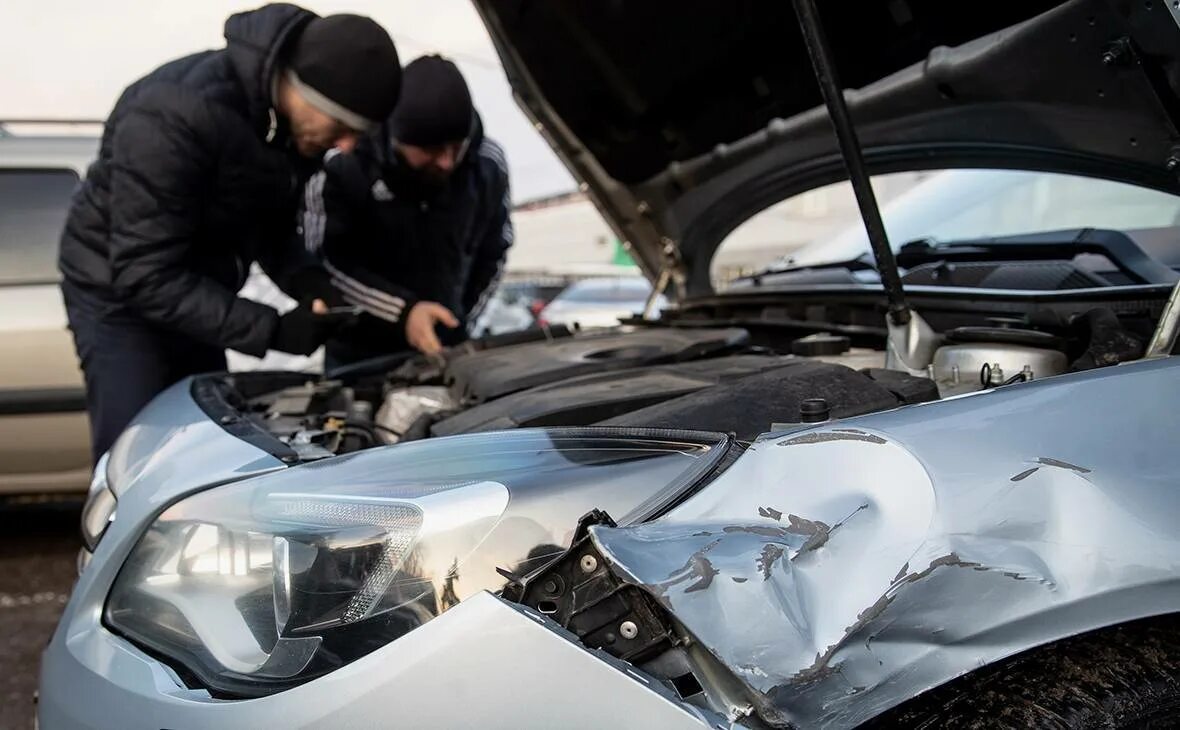 Осмотр тс после дтп. Ущерб автомобиля. независимая оценка авто. экспертиза автомобиля после дтп. оценка ущерба авто.