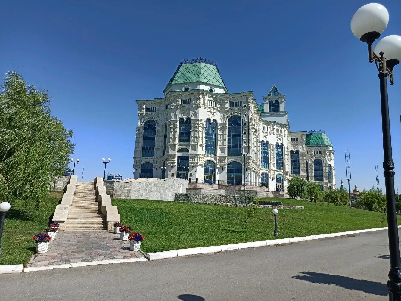 астрахань театральный. астрахань советская улица 28/25 астраханский драматический театр. красивые улицы астрахани. астрахань театральный. театр драмы астрахань фото.