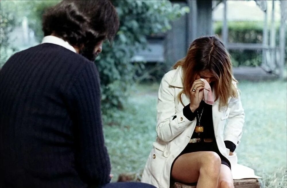 Колено клер 1970. Колено клер. come to my home i have great books le genou de claire.