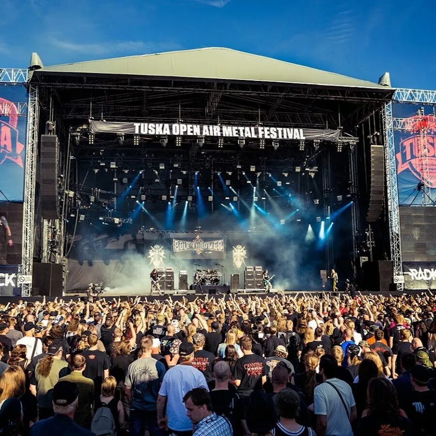 Дискотека опен эйр. Вакен опен эйр. Open air тбилиси. Фестиваль open air. Концерт под открытым небом.