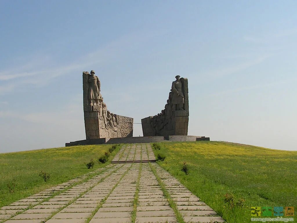 Поселок самбек. Самбекские высоты мемориал. река самбек. самбек ростовская область. мемориал славы на самбекских высотах.