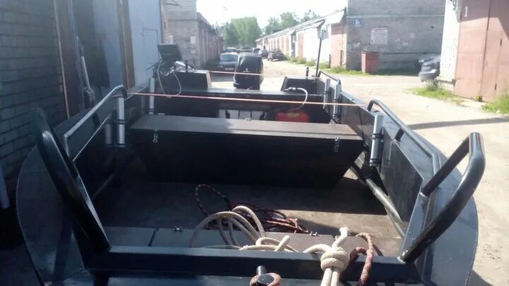 Продать алюминиевую лодку