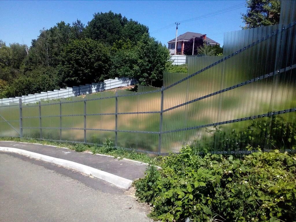 Какие заборы можно ставить от соседей