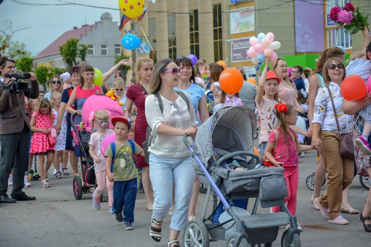 Гусев день рождения. День города Гусев. Город Гусев день города. Гусев празднование. Город Гусев семья.