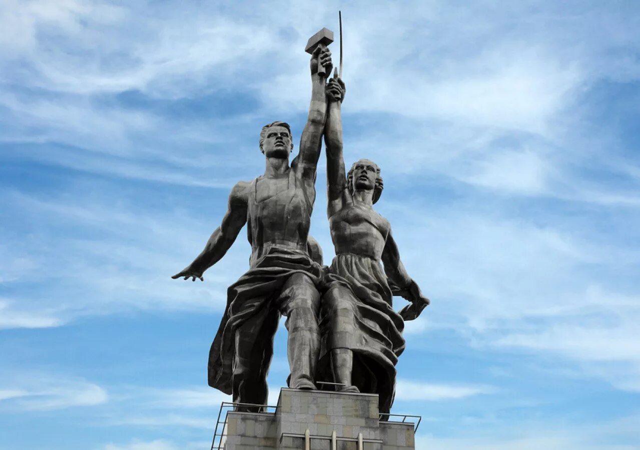 Колхозник и колхозница. Скульптура мухиной рабочий и колхозница. группа &quot;рабочий и колхозница&quot; в. и. мухиной в москве (1935-1937).. монумент «рабочий и колхозница» веры мухиной (1937).