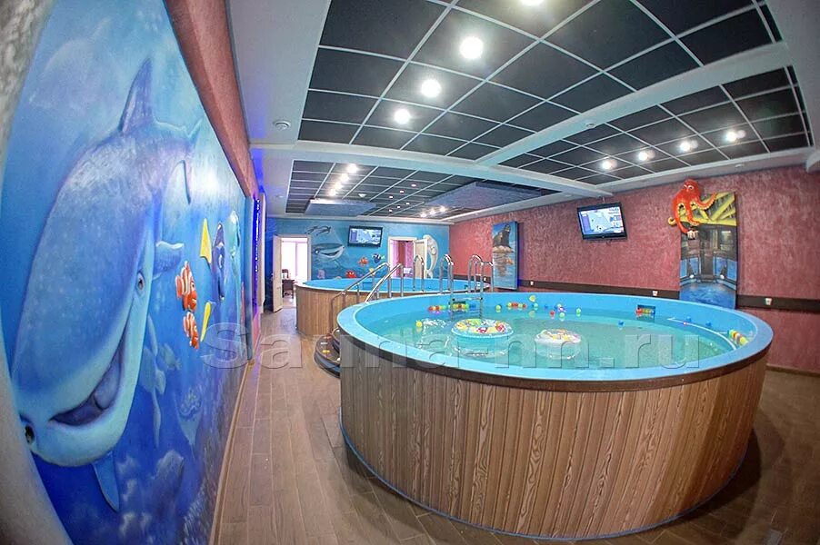 физкульт автозаводец бассейн. детские бассейны с инструктором. детский бассейн в нижнем новгороде. тренер в детском бассейне. интерьер детского бассейна.