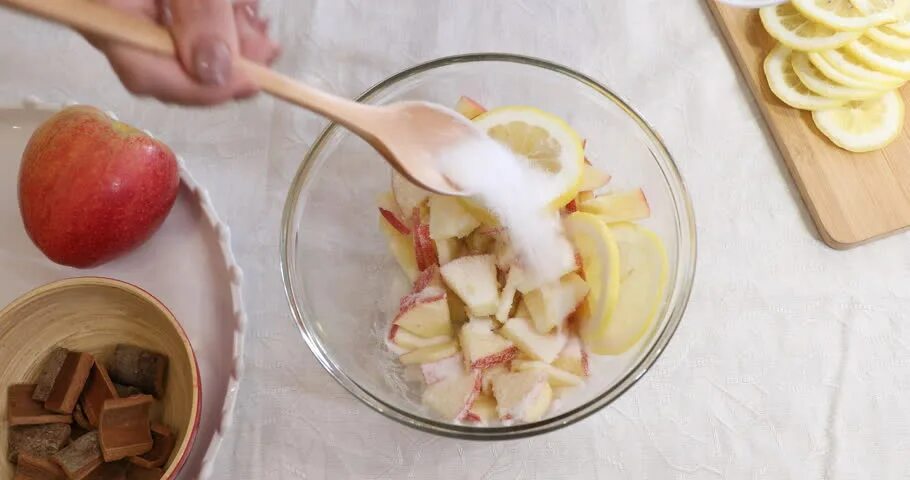 Во что положить муку. Woman mixing salad. Put in a bowl. Put in a bowl. Put in a bowl.