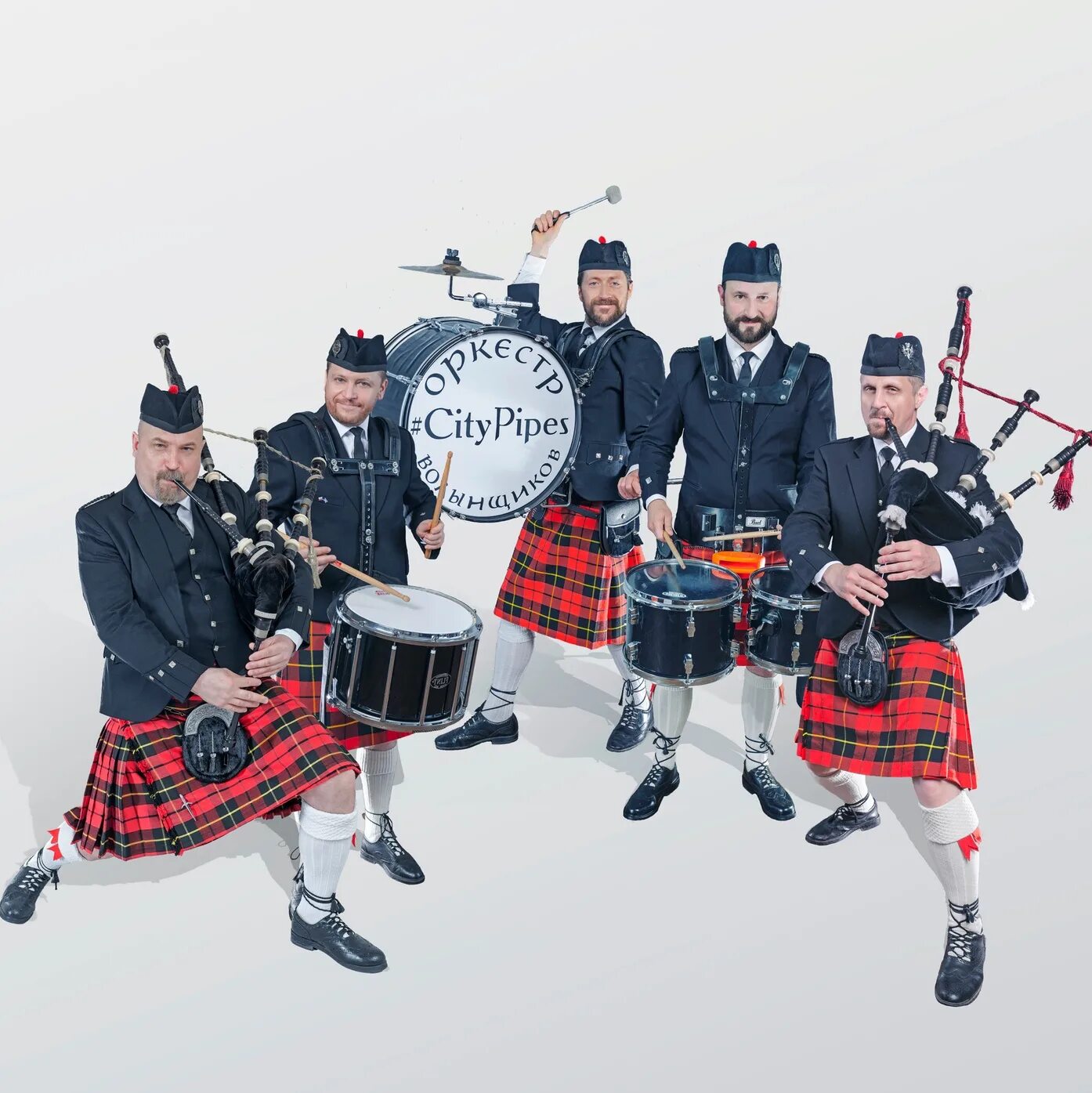 Оркестр волынщиков. Оркестр волынщиков city pipes. сити пайпс волынщики. волынщики шотландии. оркестр волынщиков москвы.