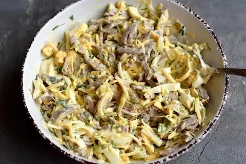Салат сердцеедка с куриными сердечками