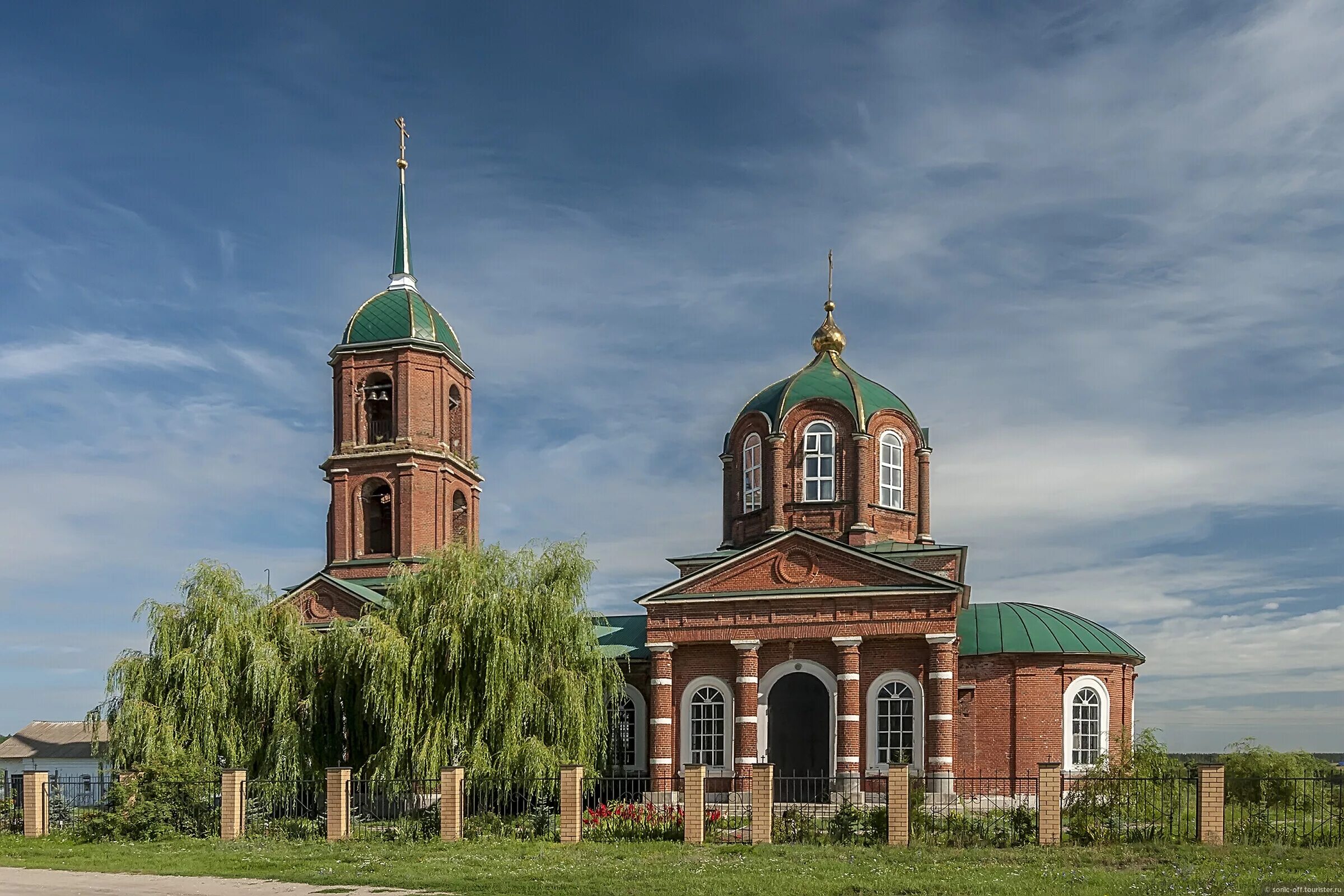 Бутырки задонский район. Храм верхнее казачье Задонский район. Церкви Задонского района Липецкой области. Задонск Липецкая область Задонск Задонск Церковь. Паниковец Задонский район храм.