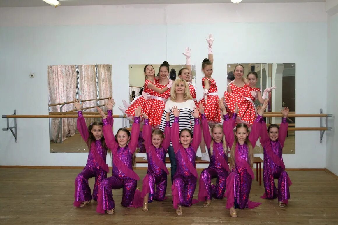 танцы альметьевск для детей 10 лет. пмк" надежда", студия танца " force". шанс танцах. шанс танцах. шанс танцах.