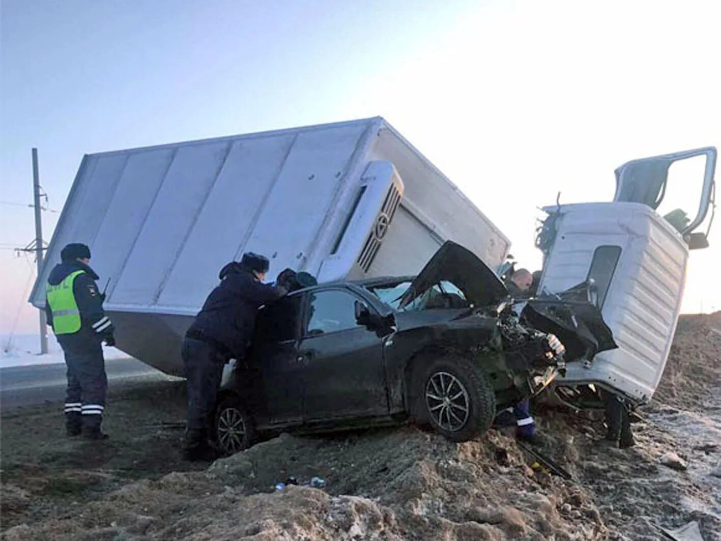 ДТП на трассе м5 Урал вчера. ДТП трасса м5 Тольятти 5.3.2023. ДТП на трассе м5 в Самарской области.